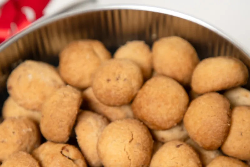 Galletas de nuez artesanales en lata